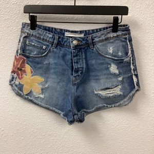 Zara High Rise Shorts With Sequin Flower 4